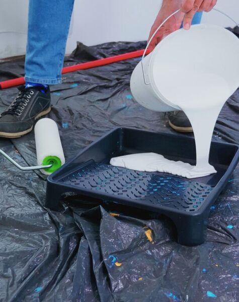 handyman-pouring-white-paint-home-renovation-couple-apartment-flat-repair-makeover_482257-3667 handyman-pouring-white-paint-home-renovation-couple-apartment-flat-repair-makeover_482257-3667